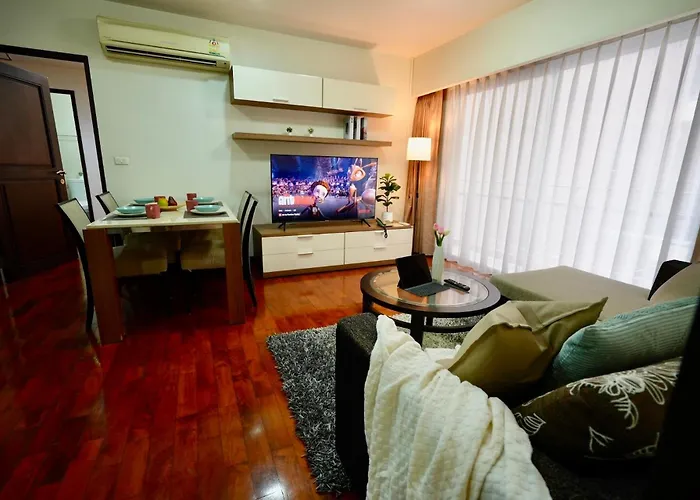 Апартаменты Baan Sukhumvit14 *