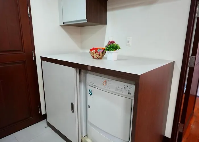 Baan Sukhumvit14 Апартаменты Бангкок